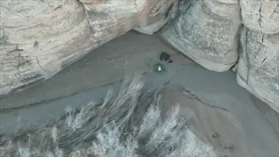Quicksand traps hiker inside Arches National Park