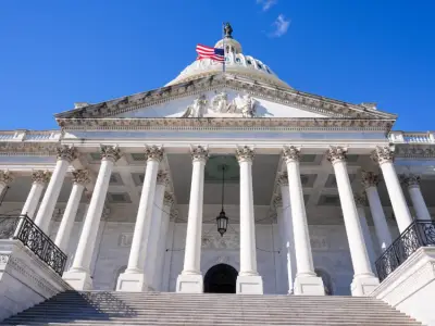 Senate approves bill to end the shutdown, sending it to the House