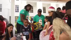 Dolphins players, AutoNation host toy distribution event at Sylvester Comprehensive Cancer Center