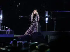 Review & setlist: Stevie Nicks wraps TD Garden in friendship — and iconic capes