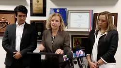 U.S. Rep. Wasserman Schultz, Venezuelan-American caucus slam Trump administration’s actions in the Caribbean