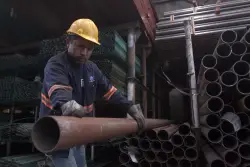 Trump announces 90-day extension of prior trade deal with Mexico