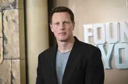 Not so fast, Netflix. Paramount launches hostile bid for Warner Bros. Discovery